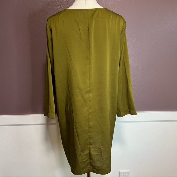 Joan Rivers Olive Green Tunic - Picture 2 of 9